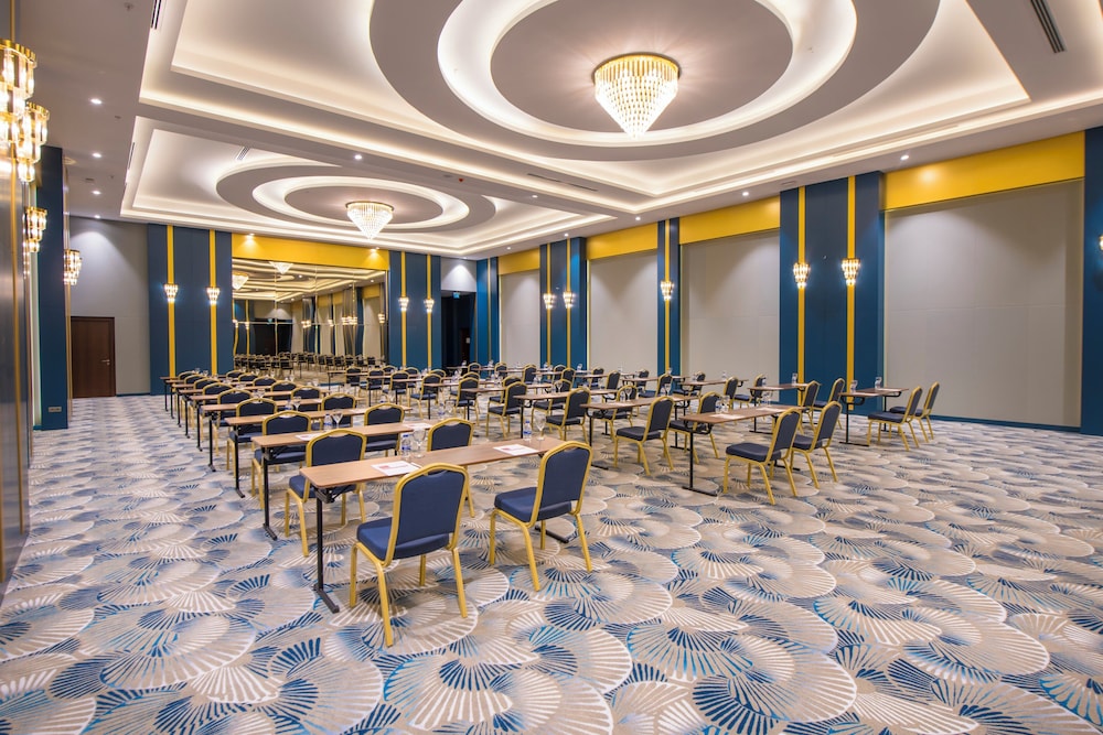 Crowne Plaza Yalova 60/66