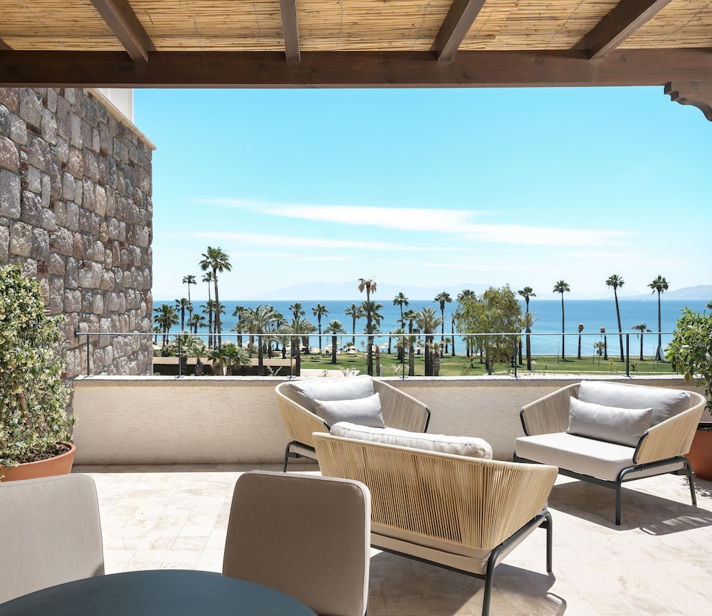 Radisson Collection Hotel Bodrum 62/75