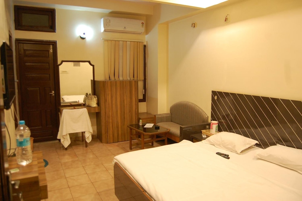 Hotel New Sunder 13/28
