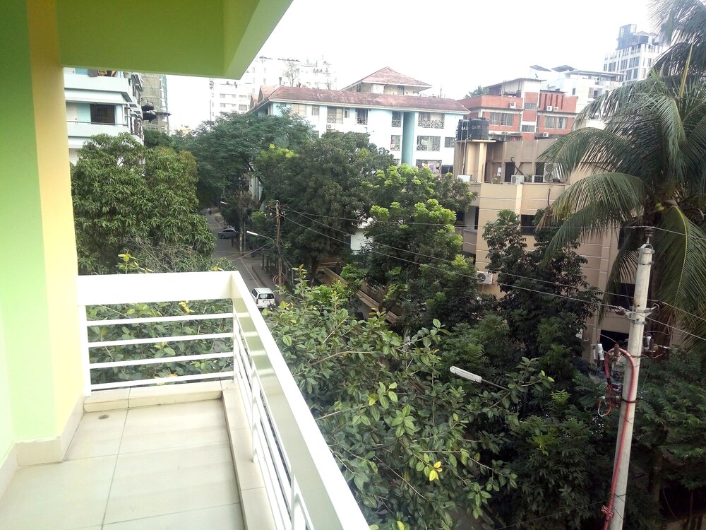 HOTEL LAKE VIEW PLAZA in DHAKA