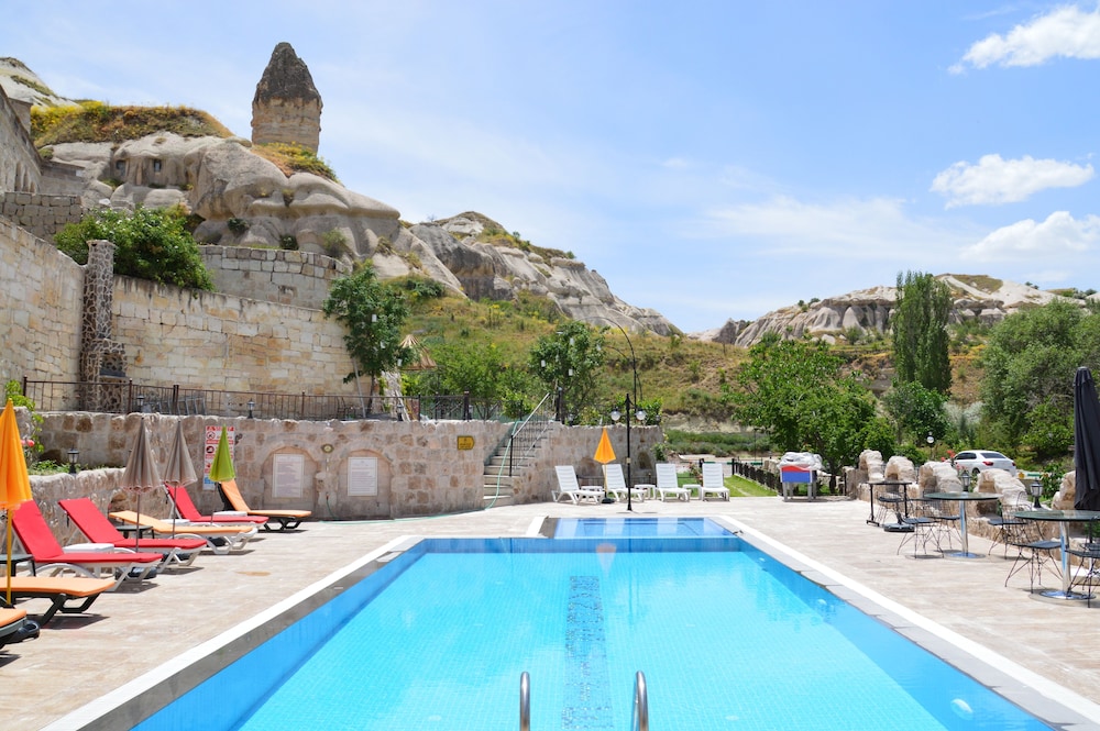 Grand Elite Cave Suites 26/50