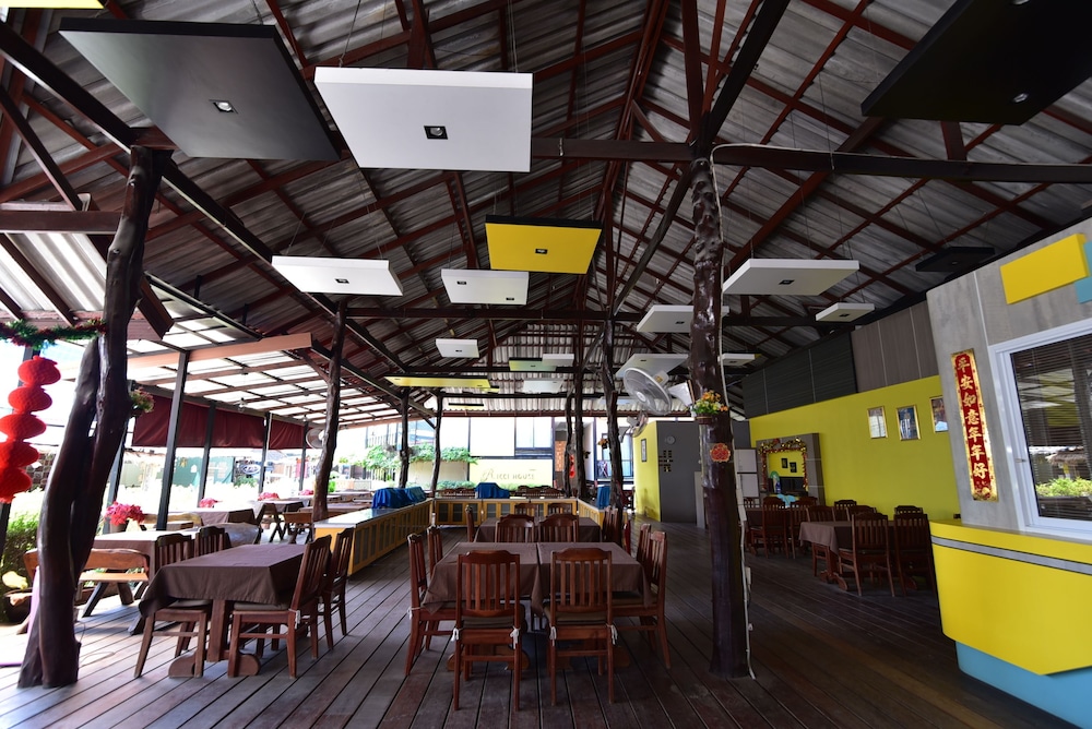 Ricci House Resort 65/73