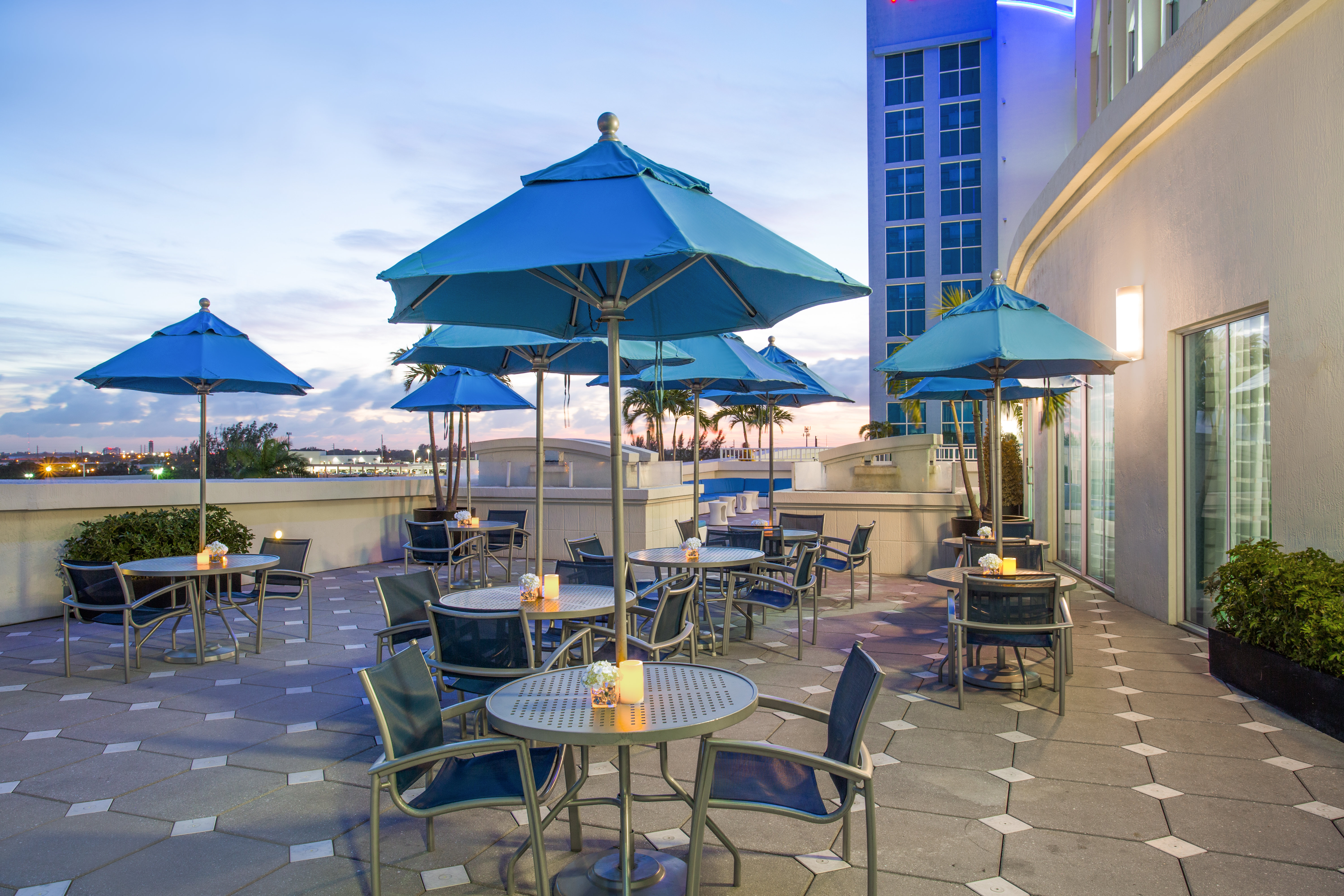 Crowne Plaza Fort Lauderdale Airport Cruise Port 35/61