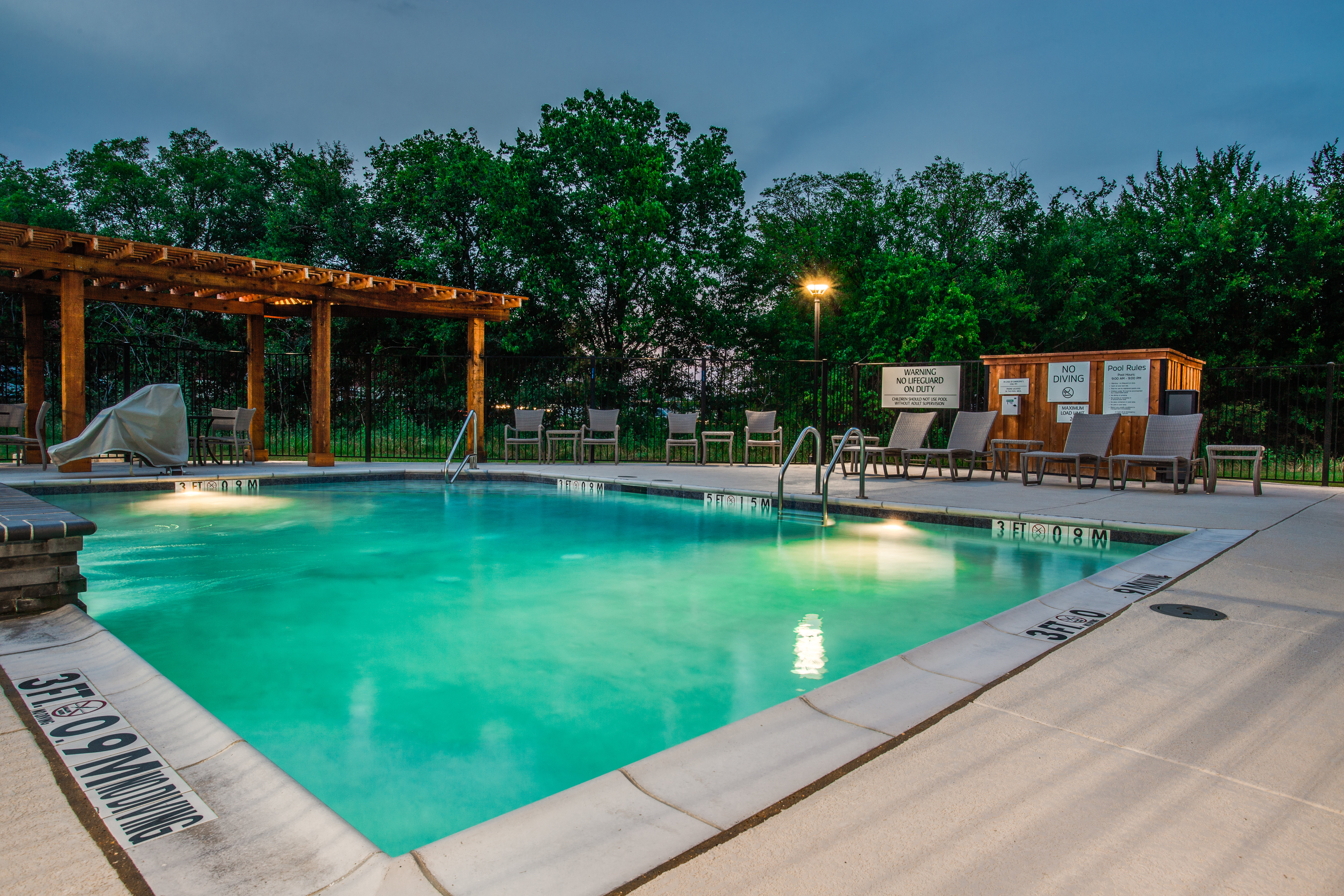 Holiday Inn Express and Suites Denton South 66/71
