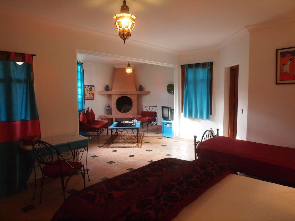 Riad Al Khansaa 32/70