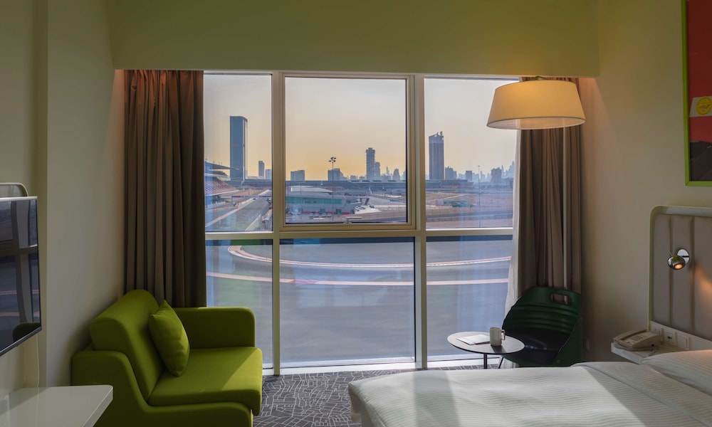Park Inn By Radisson Dubai Motor City 8/76