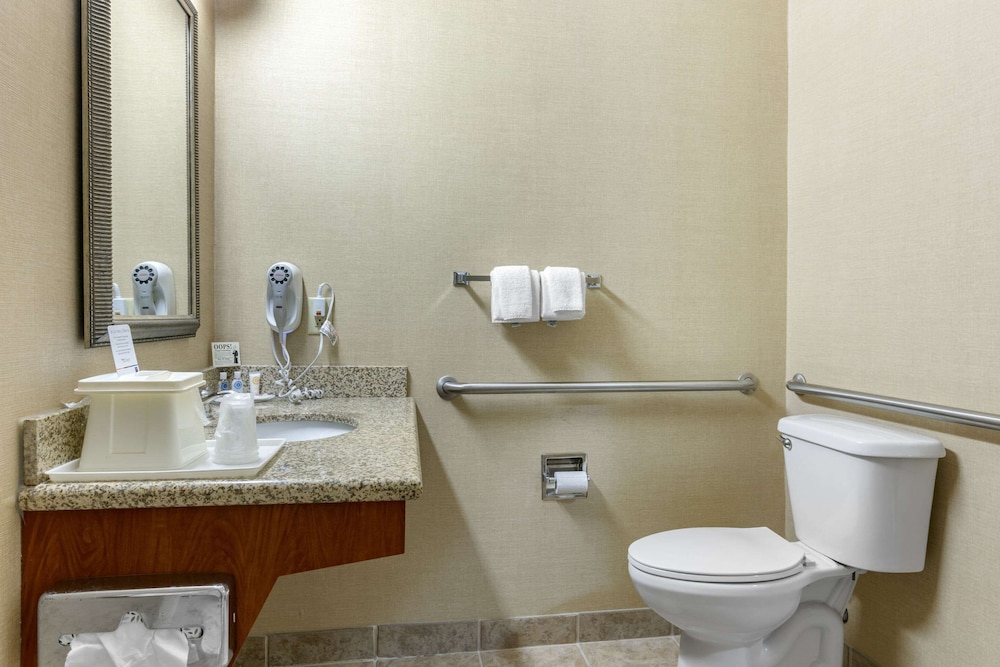 Comfort Inn Powell - Knoxville North 9/40