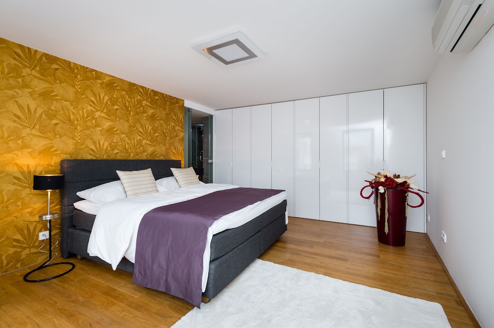 Empirent Apartments 9/50