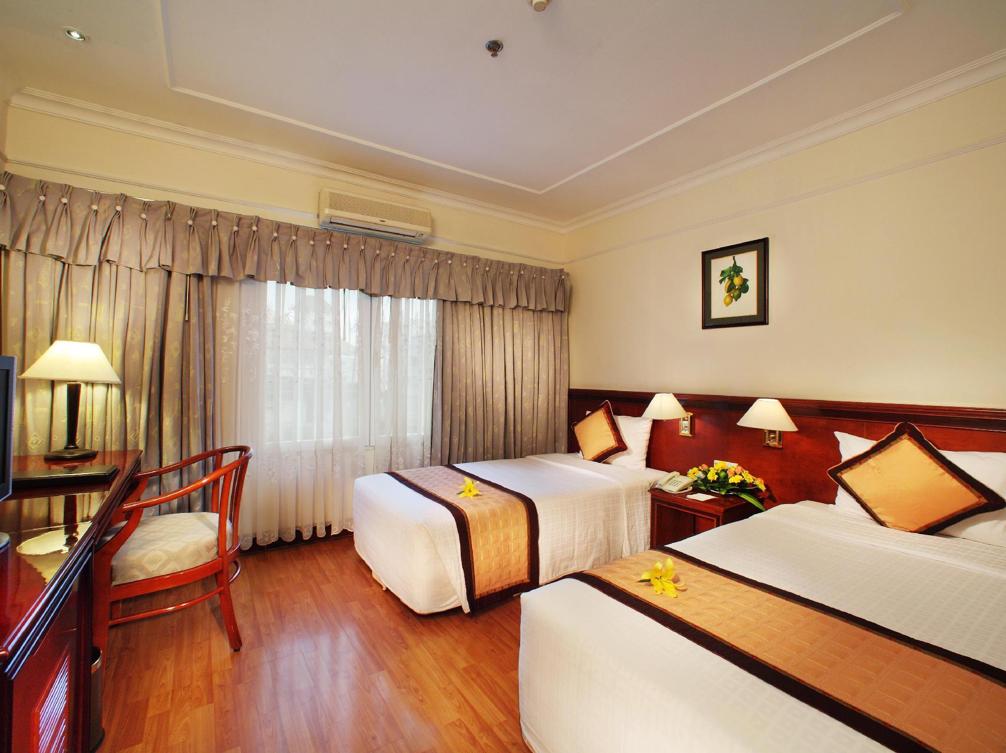 Superior, Queen Bed