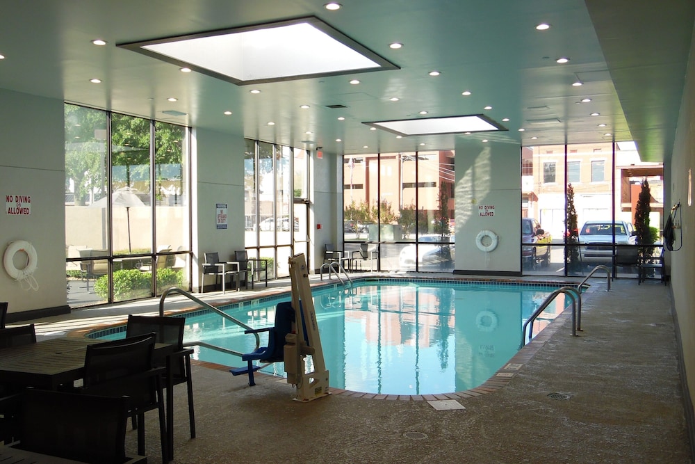 swimming pool spa