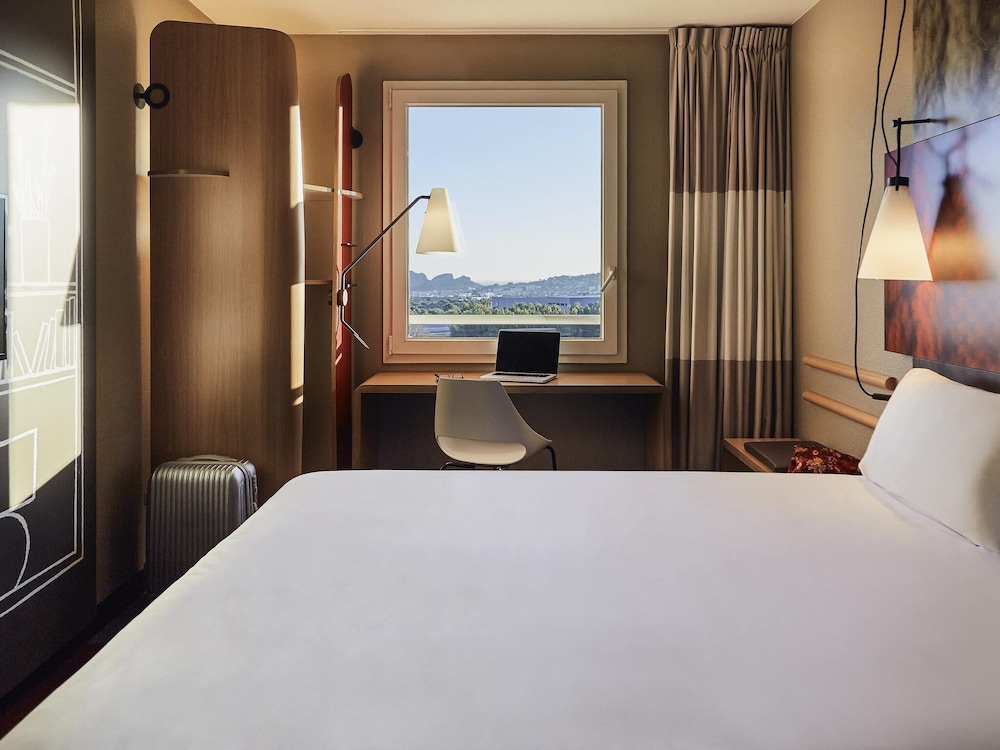 Ibis La Ciotat 20/74
