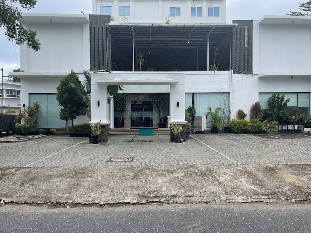 Townhouse Oak Padang near RTH Imam Bonjol formerly Bunda Hotel 49/60