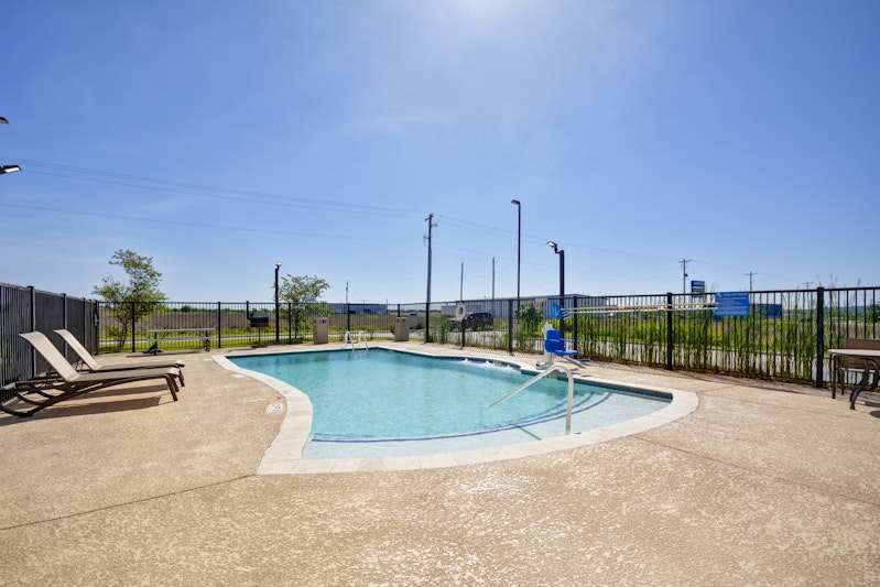 Hampton Inn Kenedy 54/57