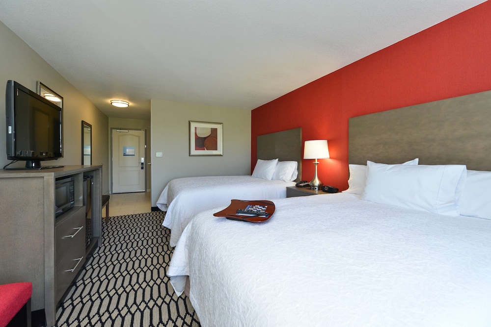 Hampton Inn Middletown OH 20/48