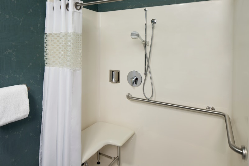 Hampton Inn Suites Edgewood Aberdeen South Md 38/38