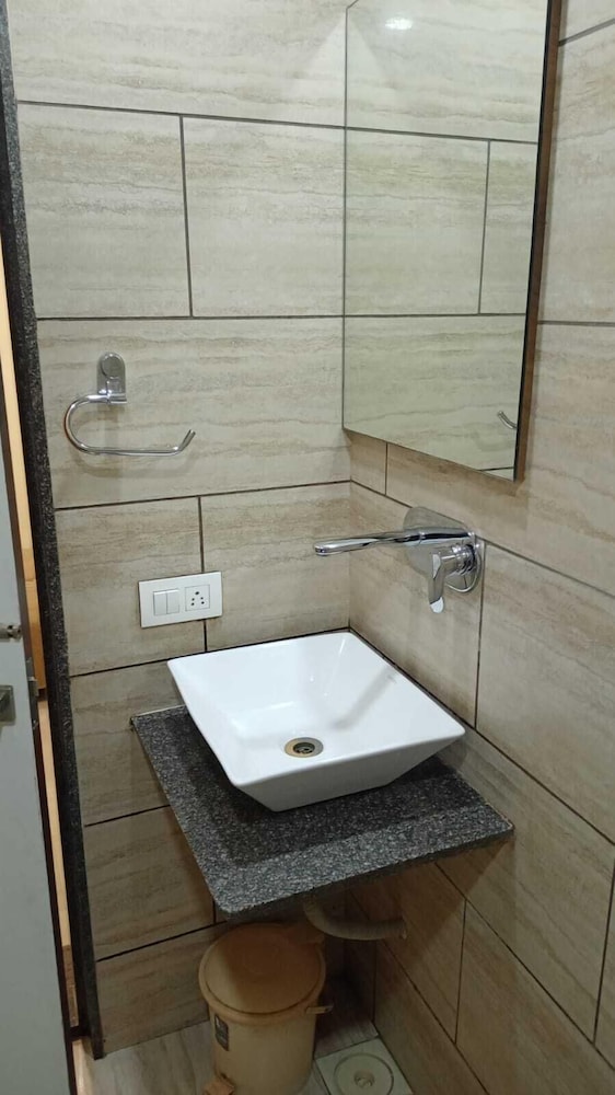 Alka Hotel 20/23