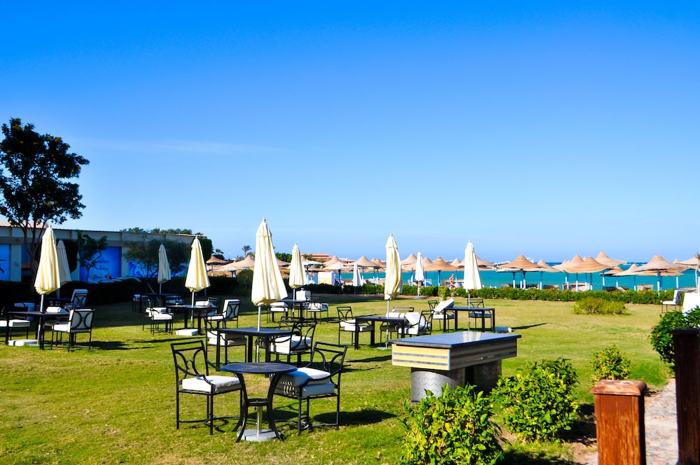 Magic Beach Hotel 45/50