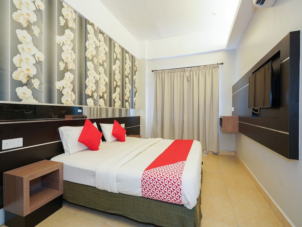 Super OYO 44083 Hotel Orchard Inn 13/17