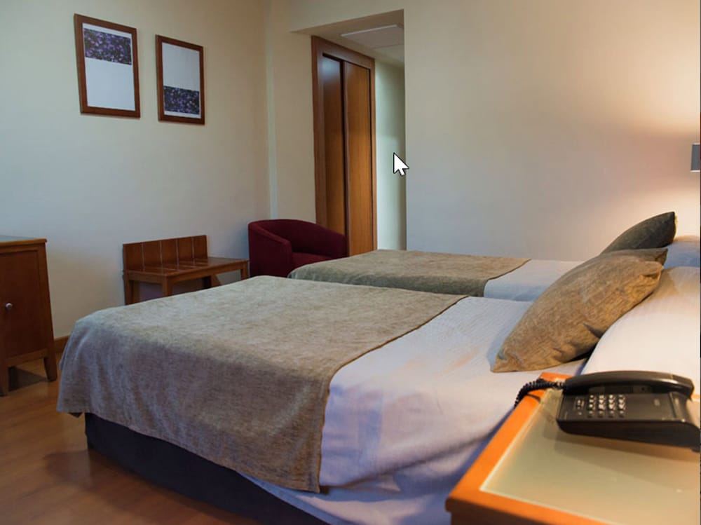 ROOM, SINGLE, DOUBLE BED