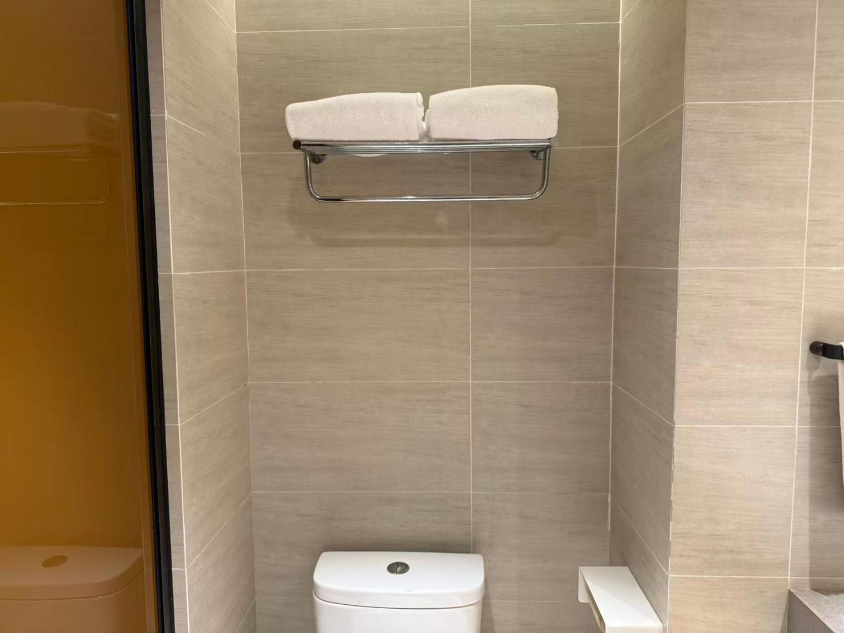 Ji Hotel (Shanghai World Expo Yanggao South Road) 30/34