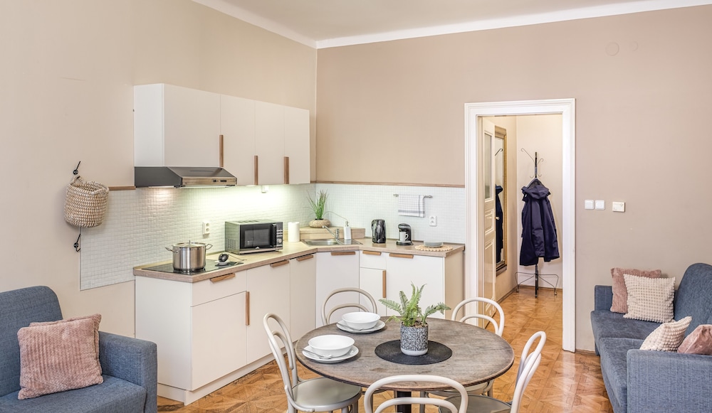 6 Continents Apartments by Adrez Living 23/29