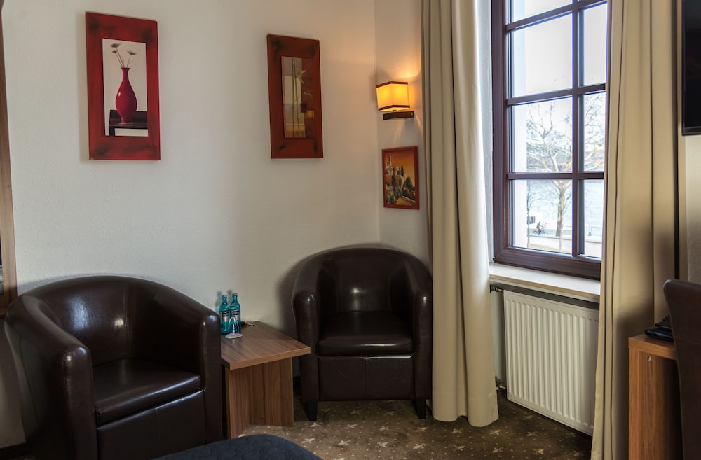 Lowenbrau Koln Hotel Restaurant 28/50