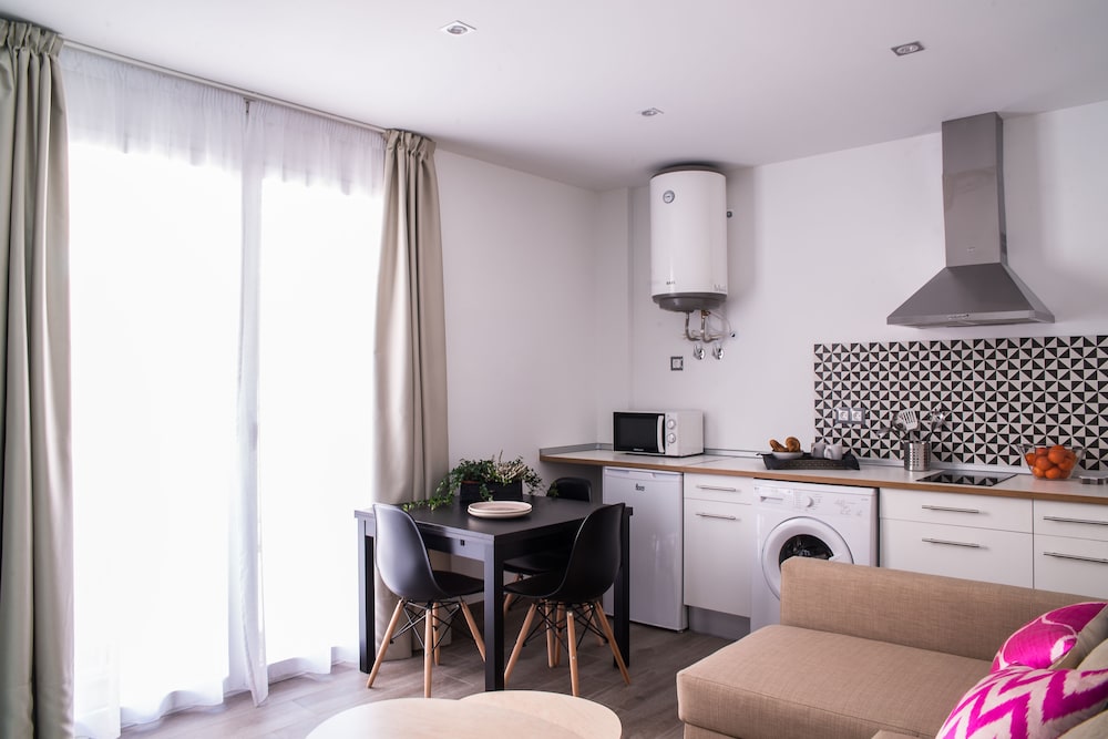 APARTAMENTOS CAMPO DEL PRINCIPE 16/25