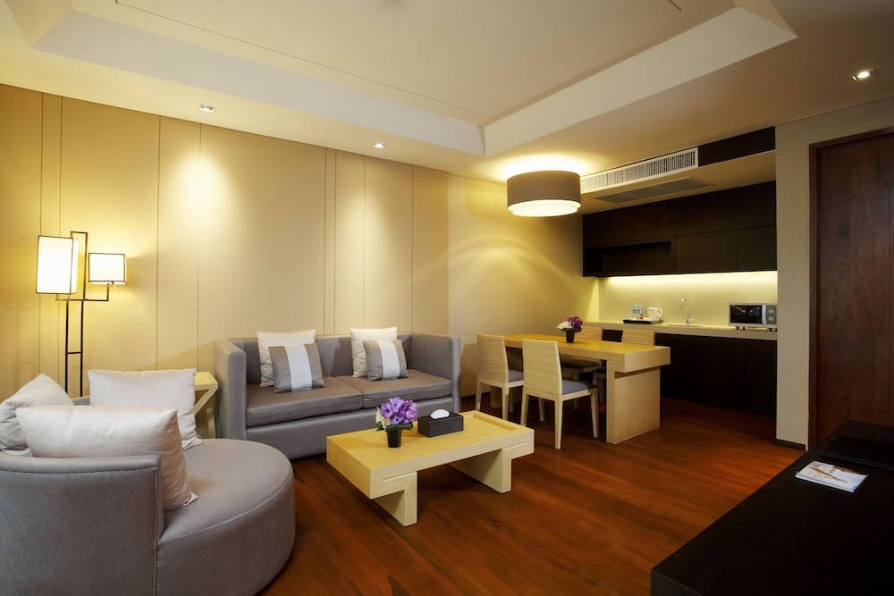 Graceland Khaolak Beach Resort 25/50