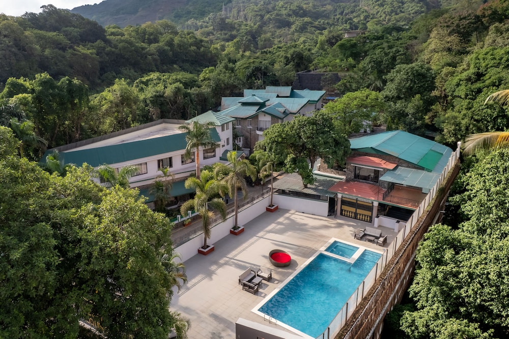 Velvet County Resort And Spa 42/49