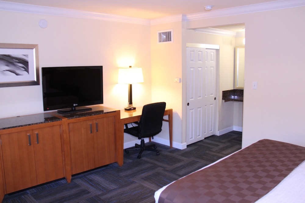 Inn at San Luis Obispo 42/57