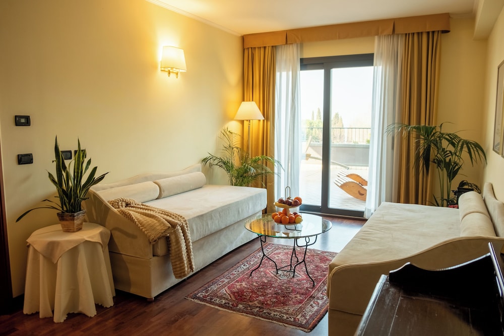 Admiral Hotel Villa Erme 49/60