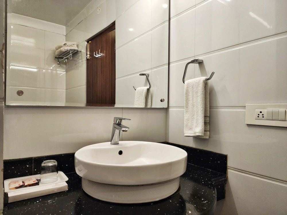 Hotel Surya 45/50