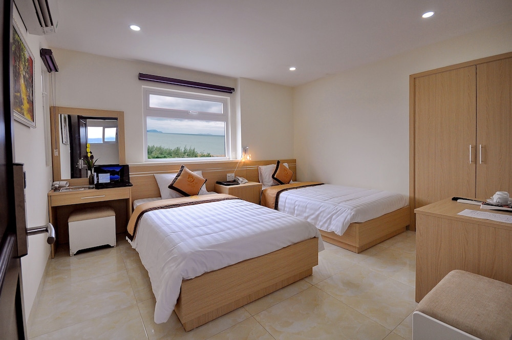 Yellow Sea Hotel 14/31