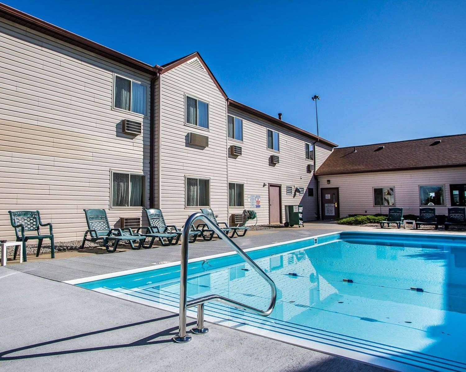 Quality Inn Sidney OH 24/34
