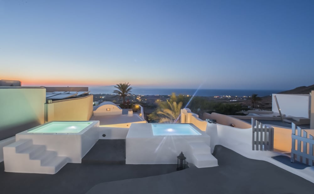 Aqua Serenity Santorini Luxury Suites 47/50
