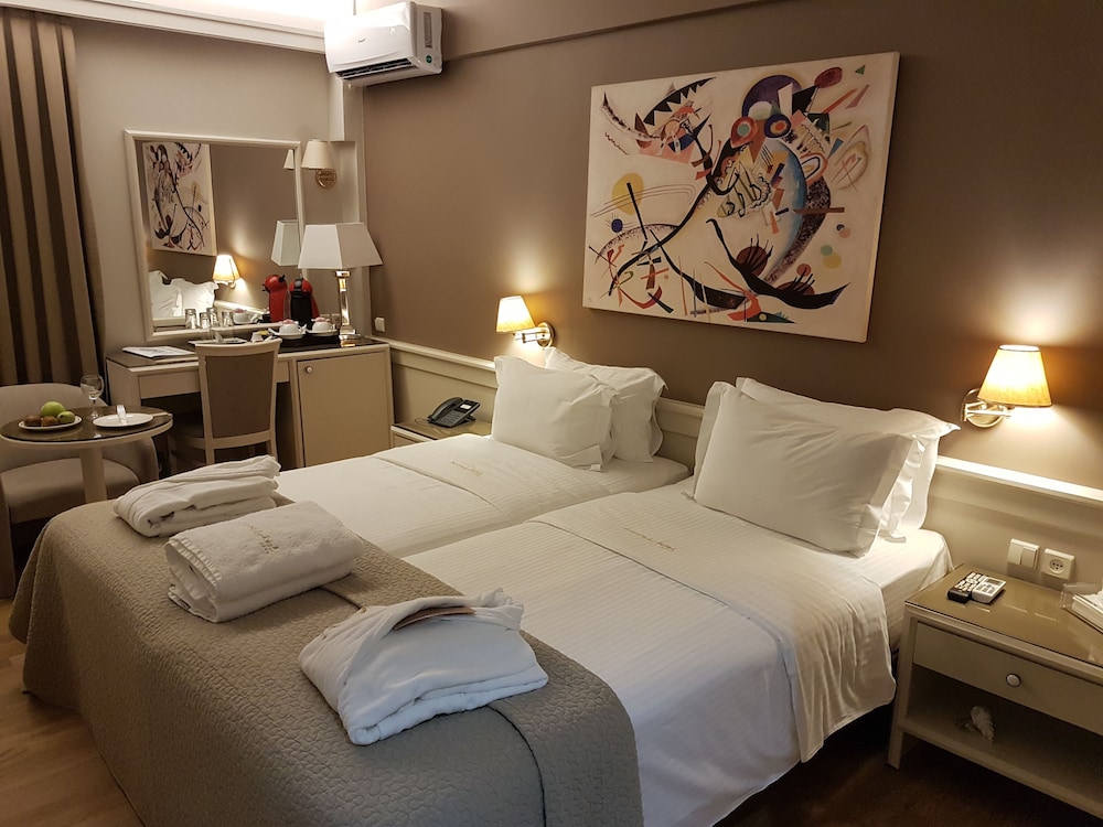 Coral Hotel 16/50