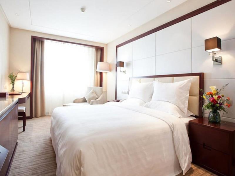 Deluxe, King Bed