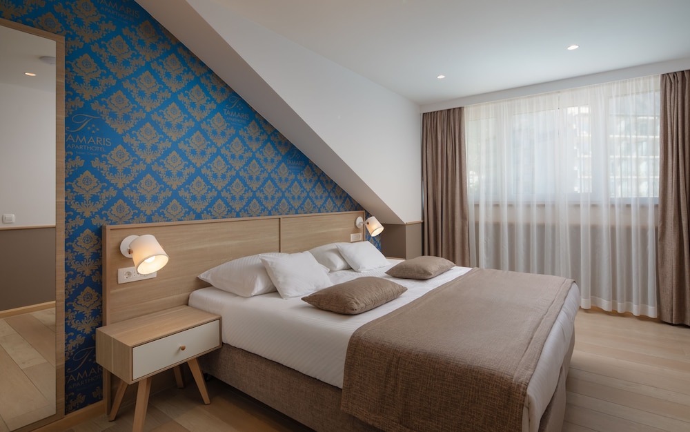APARTHOTEL TAMARIS 12/74