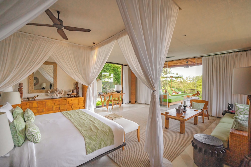 Jungle, 2 King Beds
