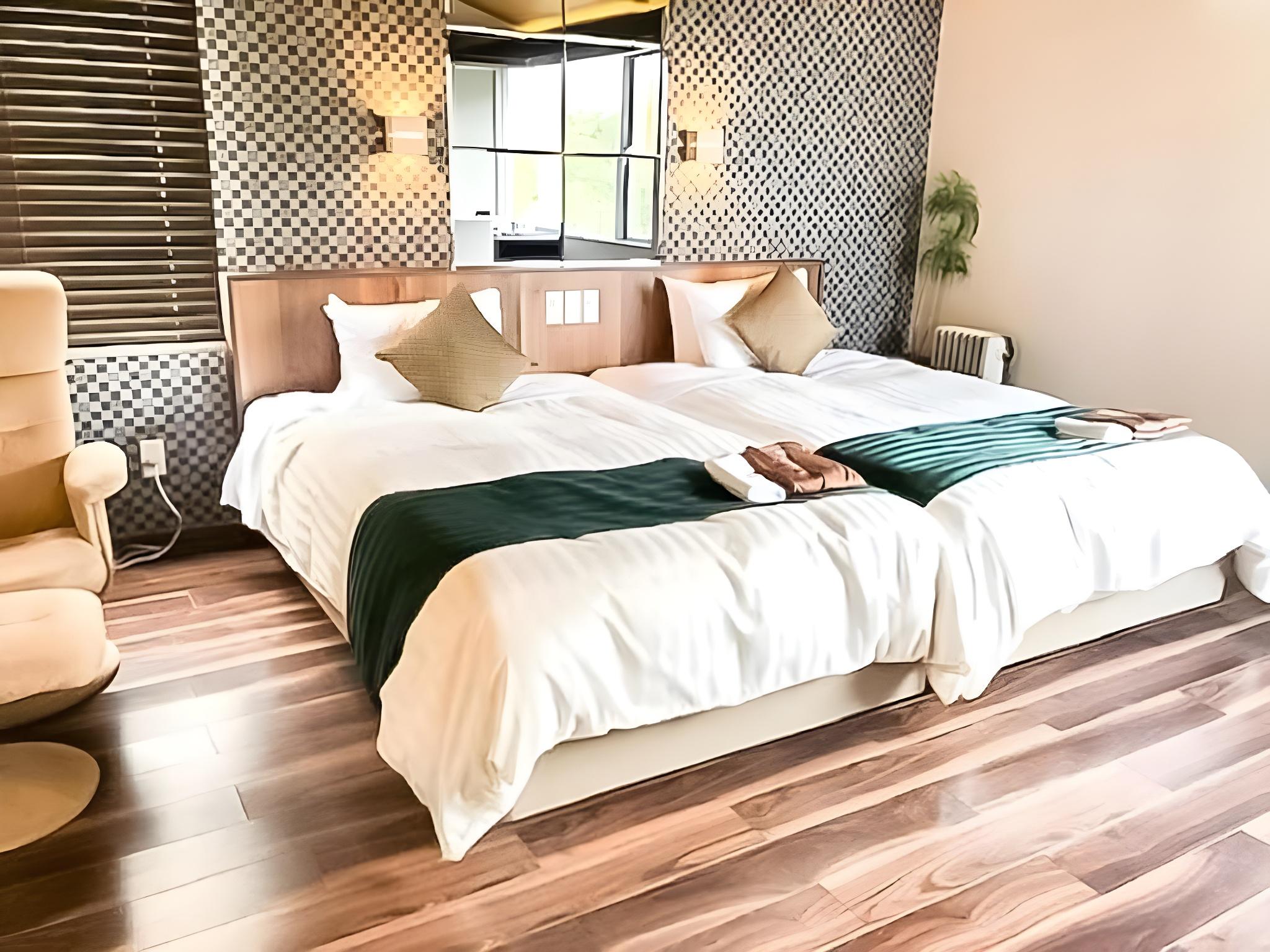 WESTERN, SUPERIOR