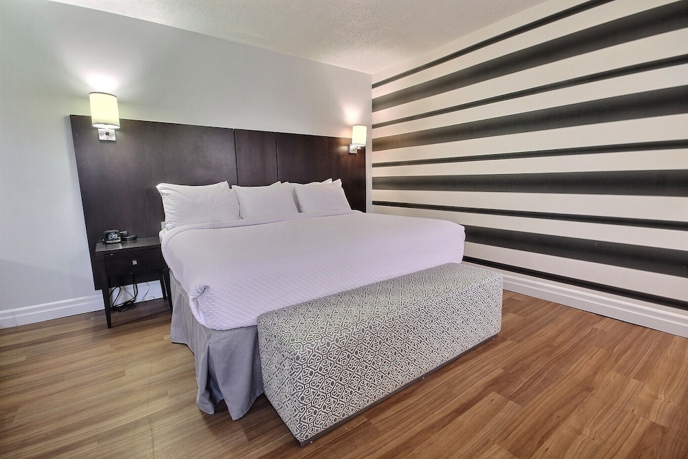Hotel Albert Rouyn-Noranda 9/43