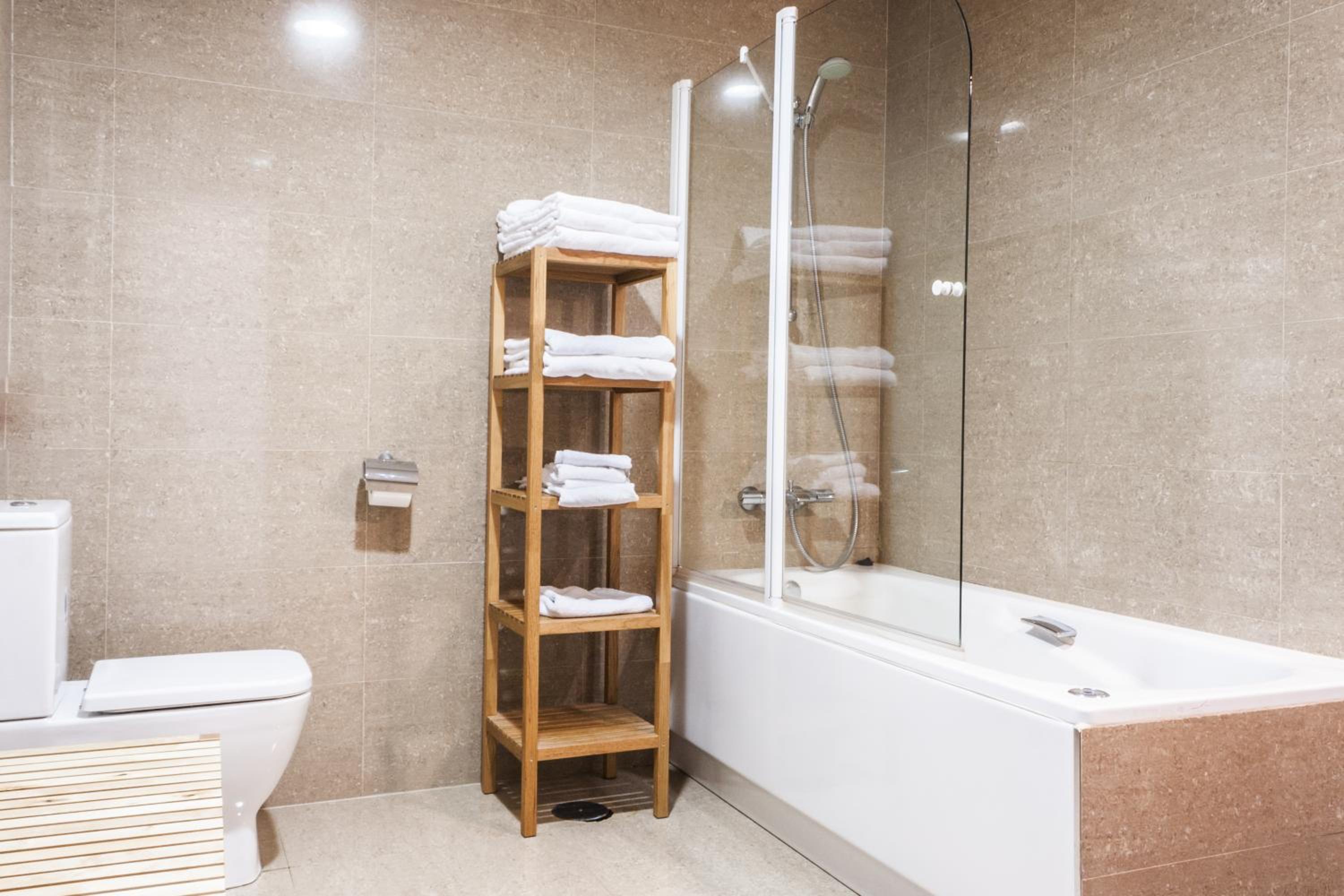 شقة بـ3 غرف نوم، Mola Suites 7/9