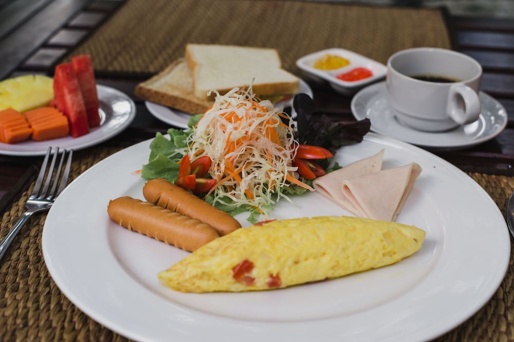 Issara By D Hostel 85/93