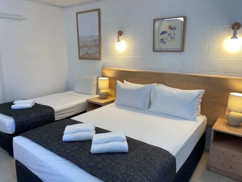 Moffat Beach Motel 18/62