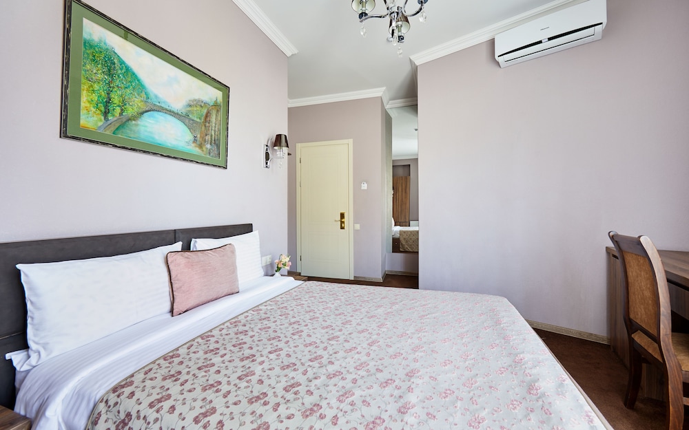 SUPERIOR, DOUBLE BED, BALCONY