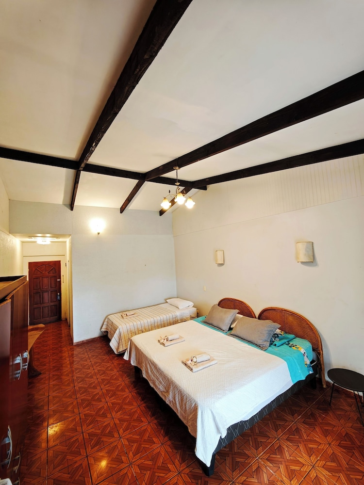 Tupa Hotel 7/50