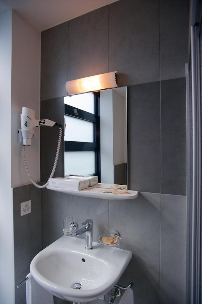 HOTEL CERESIO 50/54