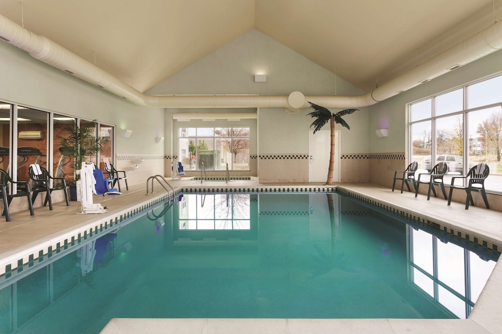 Country Inn & Suites by Radisson, Bentonville South - Rogers, AR 23/33