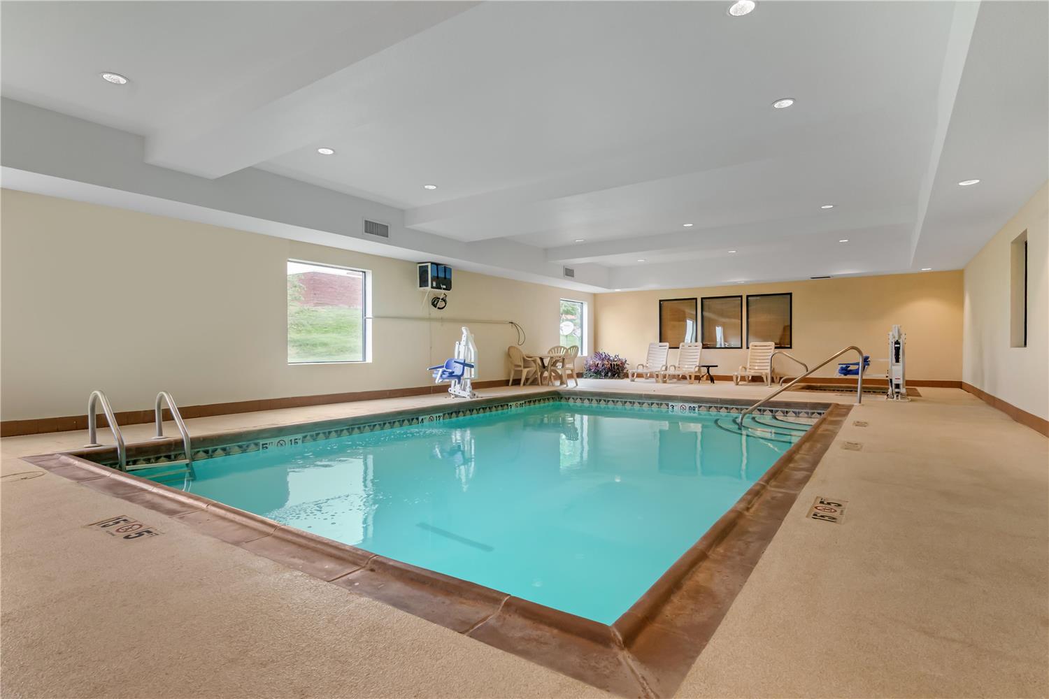 swimming pool spa