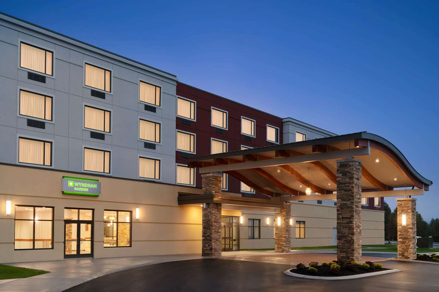 Wyndham Garden State College 2/47